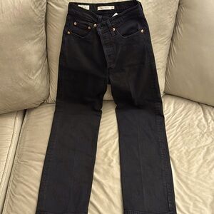 Levi’s rib cage straight jeans - size 24